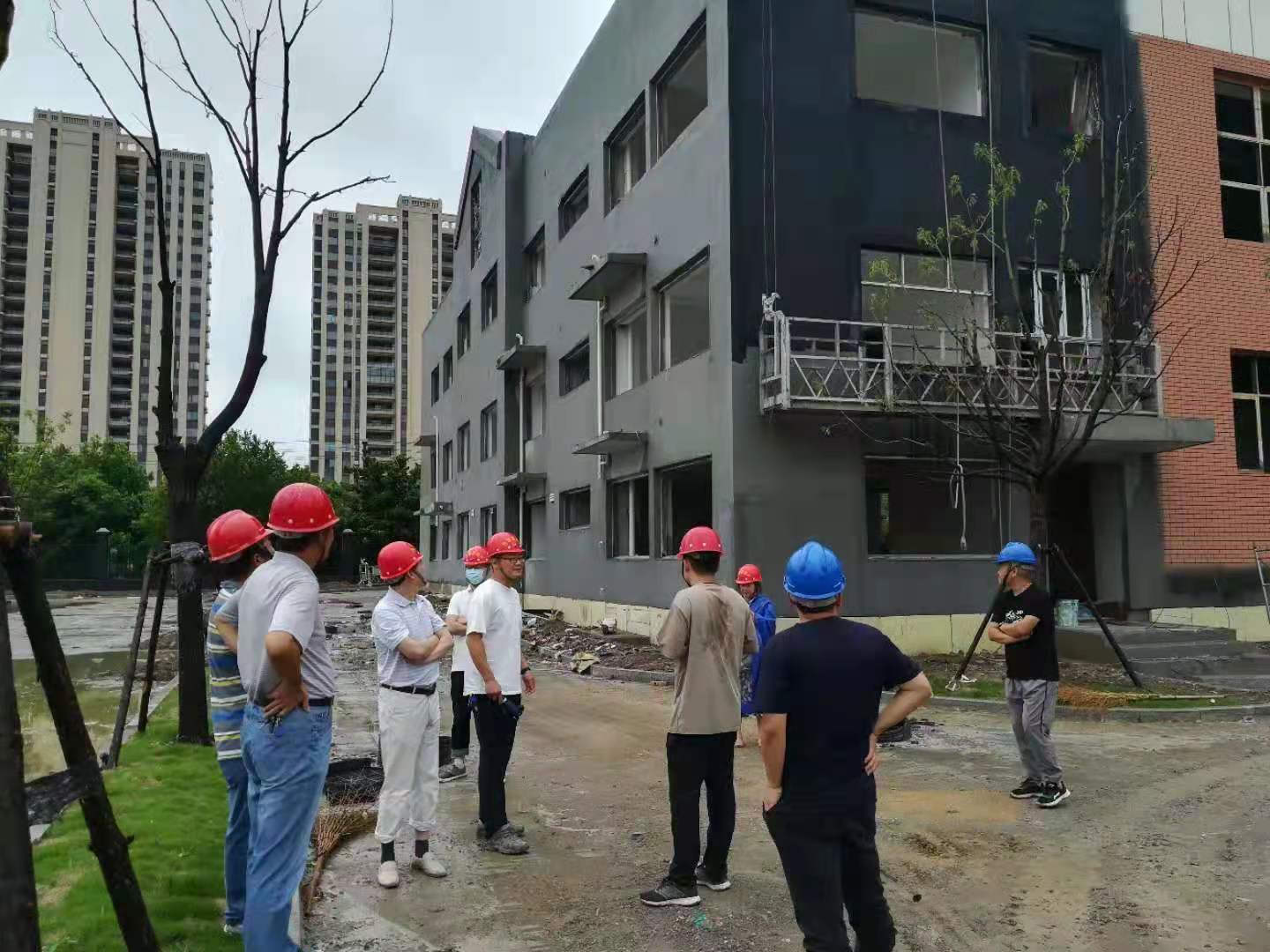 安全检查2.jpg 安全检查2.jpg